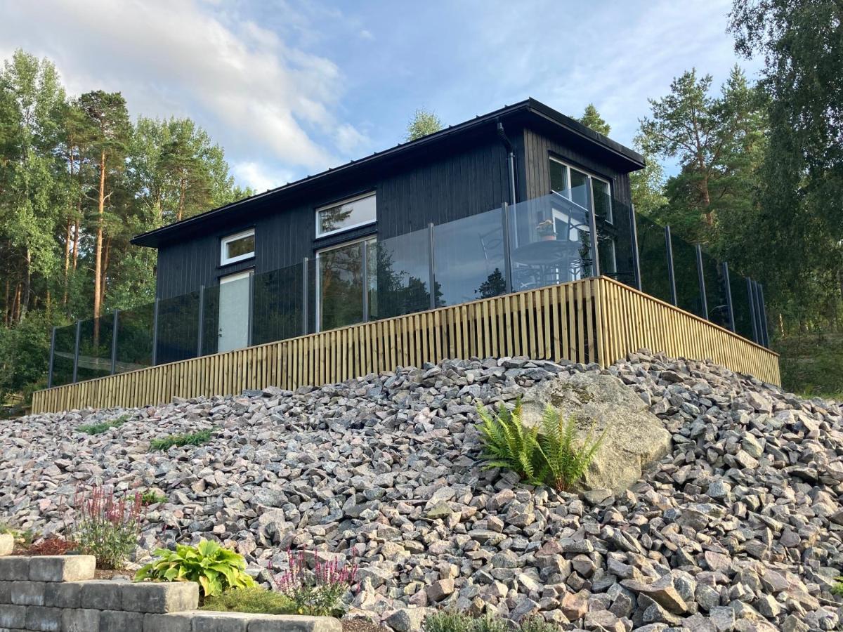 Cabin In The Woods, Close To Lake Maelaren Eskilstuna Exterior photo